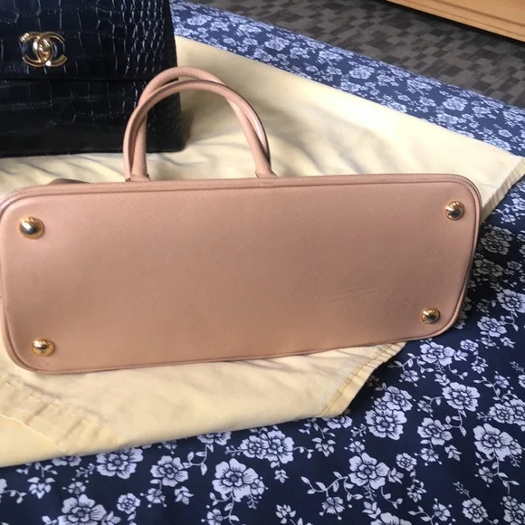 Prada nude color handbag - Picture 3 of 7
